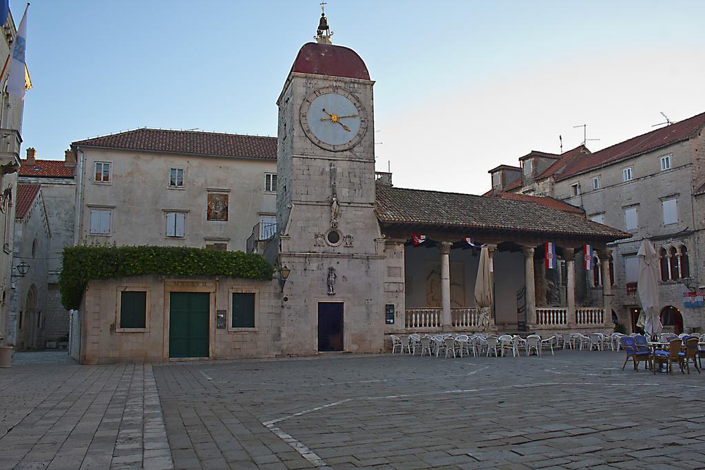 Rooms Livia Trogir Extérieur photo