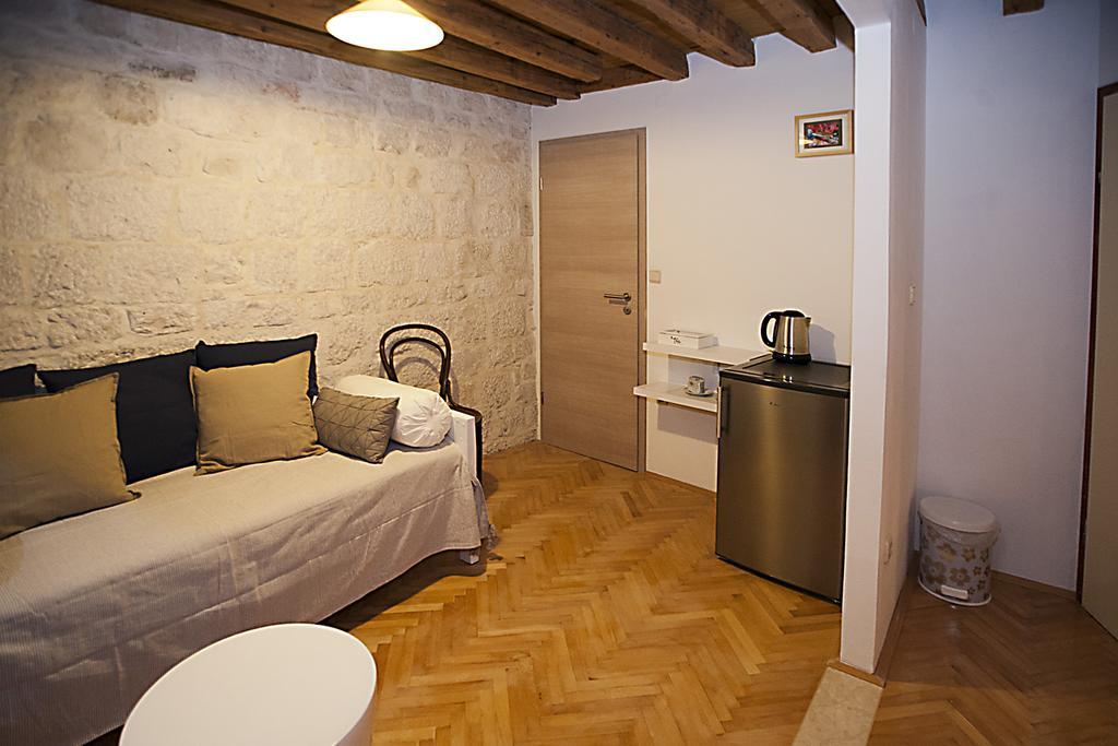 Rooms Livia Trogir Chambre photo