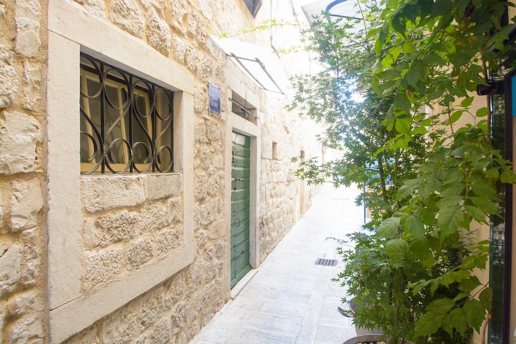 Rooms Livia Trogir Extérieur photo